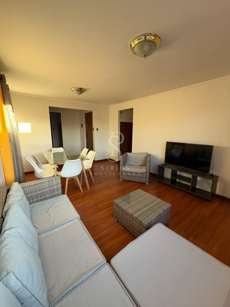 Arriendo departamento semiamoblado